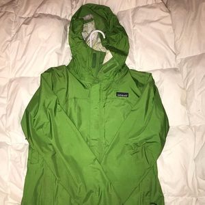 Patagonia torrentshell raincoat